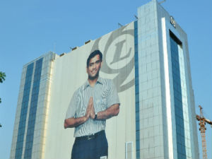 AL MS Dhoni