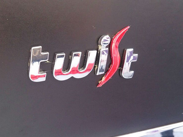 ట్విస్ట్ బ్యాడ్జ్