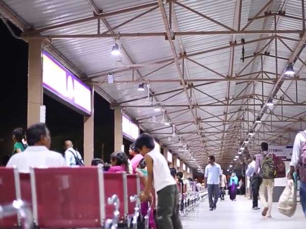 11. ఎయిర్ పోర్ట్ తరహా సీటింగ్ సిస్టమ్