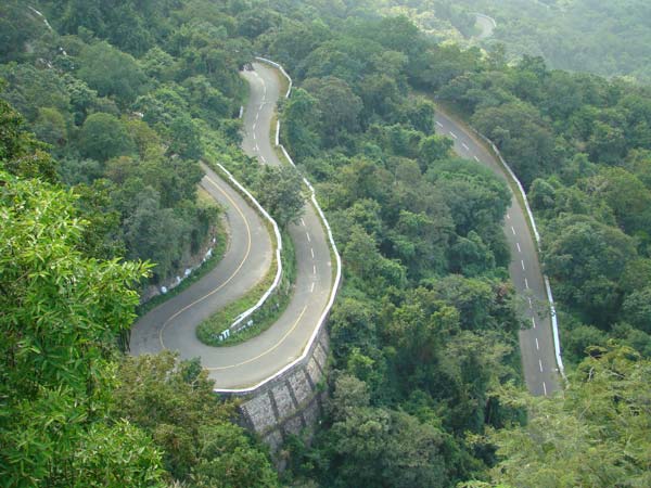13. తిరుపతి ఘాట్ రోడ్డు