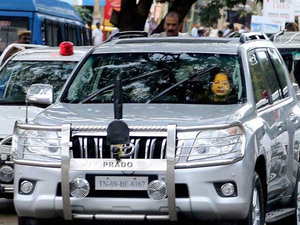శక్తివంతమైన ఎస్యువి