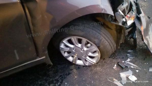 తలక్రిందులైన టాటా టియాగో