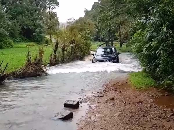 నదులను దాటిన టాటా హెక్సా