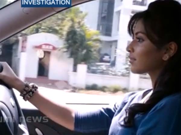 అమలాపాల్ మెర్సిడెస్ బెంజ్ ఎస్-క్లాస్
