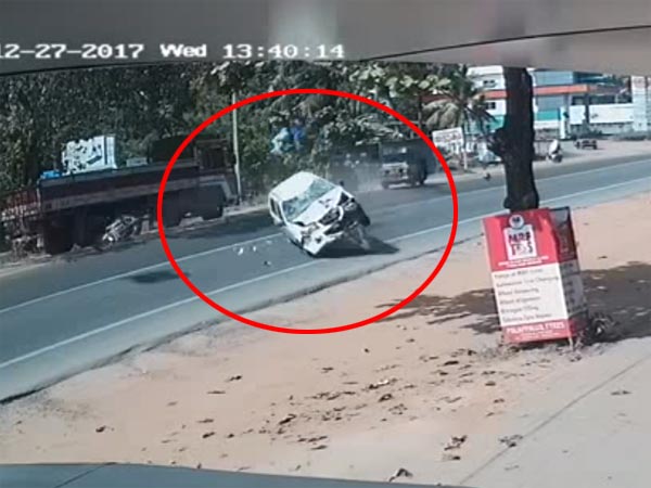 మితిమీరిన వేగంతో బీభత్సం సృష్టించిన కారు