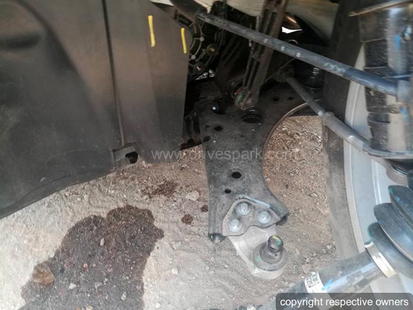 జీప్ కంపాస్ తయారీ లోపం: విరిగిపోయిన యాక్సిల్