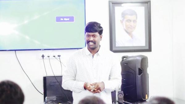 హైదరాబాద్ నగరంలో పార్కింగ్ ఫీజులు తొలగించిన తెలంగాణ సర్కారు