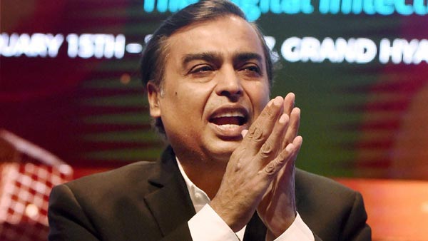 అంబానీ పోలీసులకు స్పెషల్ కస్టమైజ్డ్ బైకులు
