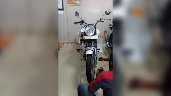 రాయల్ ఎన్ఫీల్డ్ క్లాసిక్ స్క్రాంబ్లర్