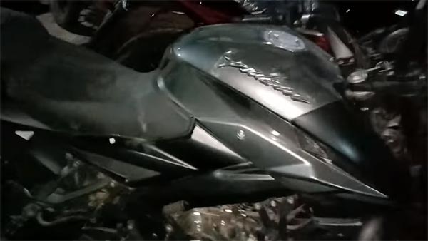 బజాజ్ పల్సర్ 160 రియర్ డిస్క్ బ్రేక్ వేరియంట్