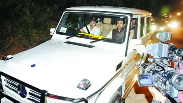 ఇండియన్ పొలిటీషియన్స్, వారి అద్భుతమైన కార్లు