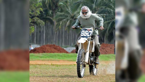 సద్గురు మరియు రామ్దేవ్ బాబాల బైక్ సవారీ