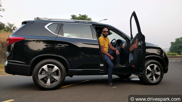 అల్టురస్ జి4 లక్షురి ఎస్యూవీ కారును విడుదల చేసిన మహీంద్రా