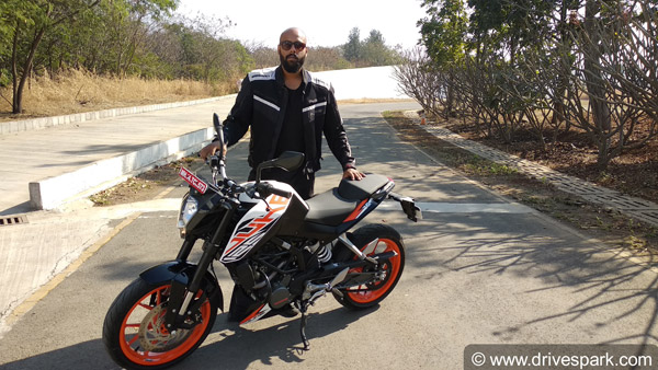 కెటిఎమ్ 125 బైక్ ఫస్ట్ రైడ్ రివ్యూ చూడండి...