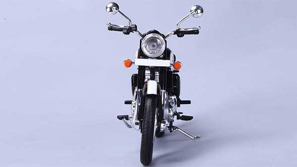 రాయల్ ఎన్ఫీల్డ్ క్లాసిక్ 500 సిరీస్ స్కేల్ మోడల్ ను ప్రారంభించింది..