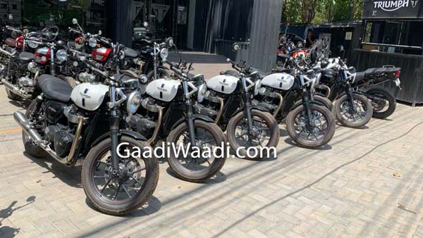 ట్రయంప్ మోటార్సైకిళ్లపై భారీగా డిస్కౌంట్లను ఇస్తున్న డీలర్...!