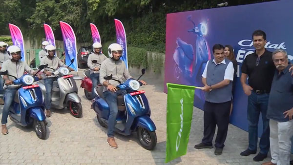 మార్కెట్లోకి కొత్త బజాజ్ చేతక్ స్కూటర్: 14 ఏళ్ల తర్వాత మళ్లీ వచ్చింది!