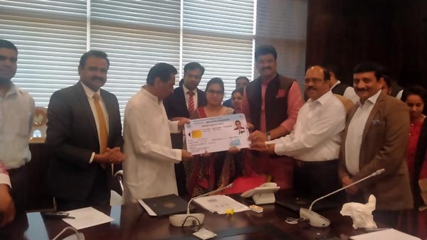 డ్రైవింగ్ లైసెన్స్ & రిజిస్ట్రేషన్ కార్డులో కొత్త మార్పు