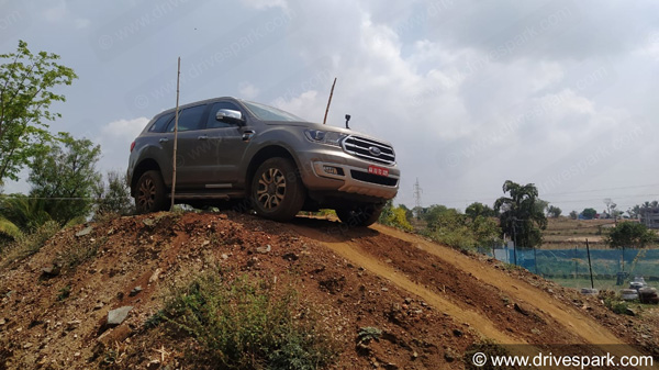 దుమ్మురేపుతున్న కొత్త బిఎస్ 6 ఫోర్డ్ ఎండీవర్