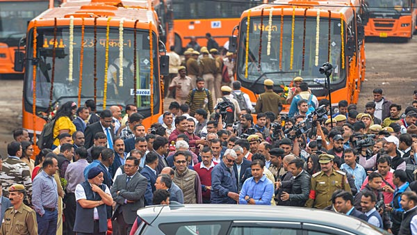 కరోనా వ్యాప్తిని నివారించడానికి ప్రభుత్వ బస్సులపై చర్య