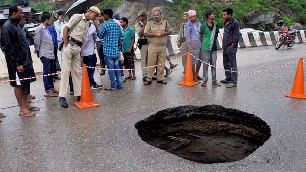 మీకు తెలుసా.. దెబ్బతిన్న రోడ్లను వేయడానికి సరికొత్త టెక్నాలజీ