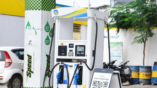 కరోనా ఎఫెక్ట్ : ఇకపై ఇలా చేస్తేనే మీకు పెట్రోల్