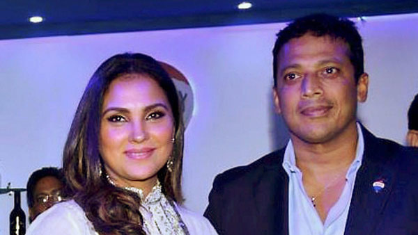 లారా దత్త రాయల్ ఎన్ఫీల్డ్ బైక్ నడపడం చూసారా ?