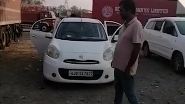 లాక్డౌన్ ఎఫెక్ట్ : 20 రోజులు కారులో నివసించిన ఇద్దరు వ్యక్తులు