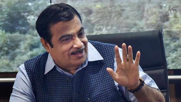 నిత్యావసర సరుకుల రవాణాకు కేంద్ర మంత్రి గ్రీన్ సిగ్నల్