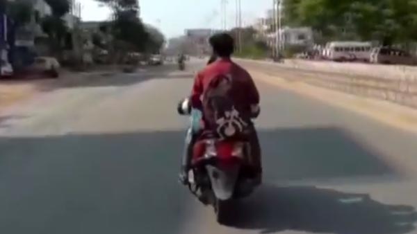 లాక్డౌన్ లో కొడుకుని తీసుకురావడానికి 1400 కిలోమీటర్లు ప్రయాణించిన తల్లి
