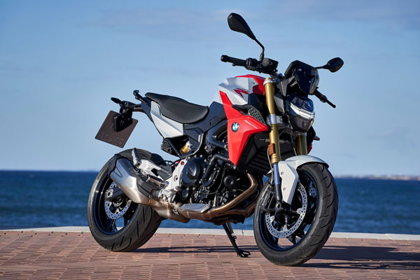 బిఎమ్డబ్ల్యూ F 900 R & F 900 XR బైక్ టీసర్ వీడియో