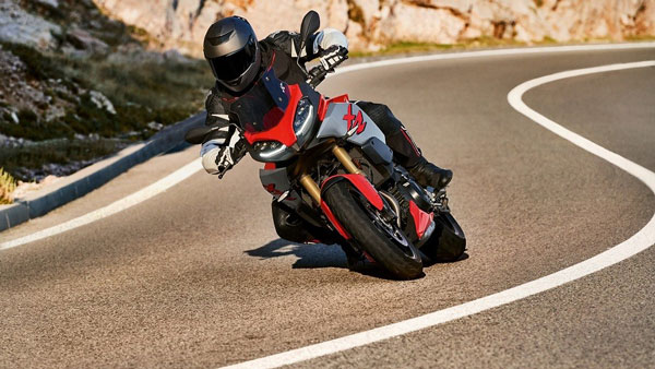 బిఎమ్డబ్ల్యూ F 900 R & F 900 XR బైక్ టీసర్ వీడియో