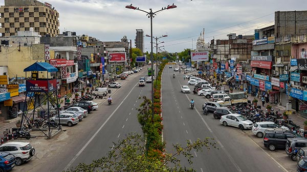 లాక్డౌన్లో ఎమ్మెల్యే స్టిక్కర్ తో పట్టుబడ్డ యువకుడు, చివరికి ఏమైందంటే ?