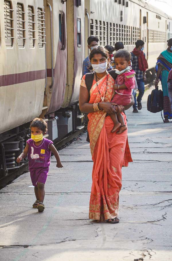టికెట్ బుకింగ్స్ రద్దు చేసిన ఇండియన్ రైల్వే, ఎందుకో తెలుసా ?