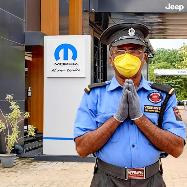 జీప్ కంపాస్ డెలివరీలు షురూ, ఎలా చేస్తున్నారో మీరే చూడండి