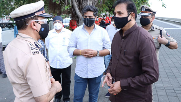 ముంబై పోలీసులకి సెగ్వే ఎలక్ట్రిక్ స్కూటర్లు, ఎందుకో తెలుసా ?