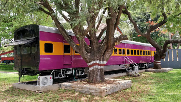 రెస్టారెంట్గా మారిన ట్రైన్ బోగి