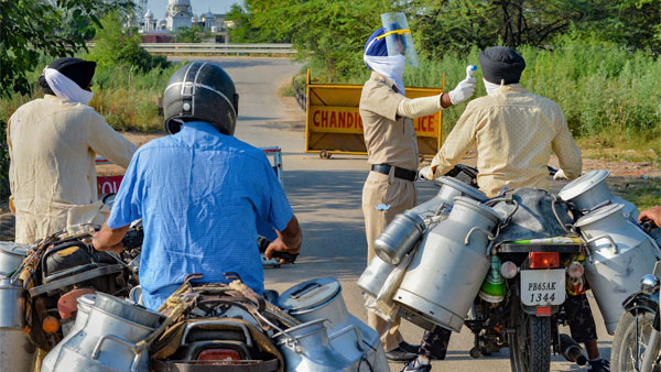 కరోనా ఎఫెక్ట్ : సామజిక దూరం పాటించకపోతే జరిమానా ఎంతో తెలుసా ?