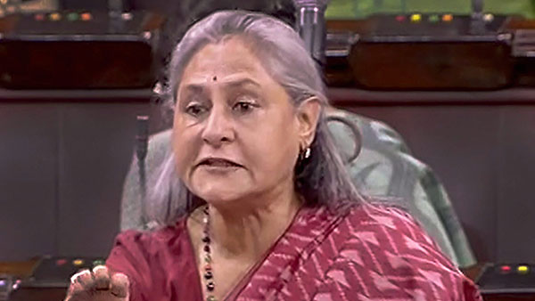 బైకర్పై పోలీసులకు పిర్యాదు చేసిన జయ బచ్చన్ : ఎందుకంటే ?