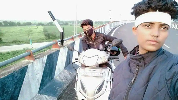 కొడుకుని కలవడానికి 1800 కి.మీ ప్రయాణించిన నిరుద్యోగ మహిళ ; ఎలాగో తెలిస్తే ఆశ్చర్యపోతారు