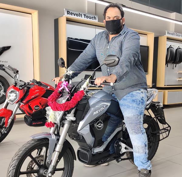 దేశీయ మార్కెట్లో రివాల్ట్ ఎలక్ట్రిక్ బైక్స్ డెలివరీ షురూ..