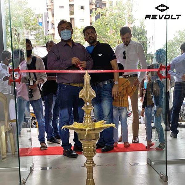 ముంబైలో రివోల్ట్ ఆర్వి300, ఆర్వి400 ఎలక్ట్రిక్ బైక్స్ విడుదల; వివరాలు