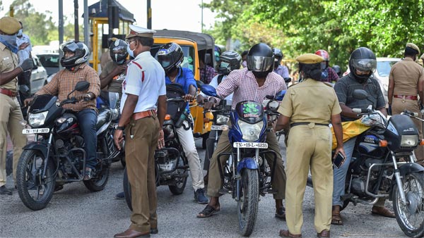 ద్విచక్ర వాహనం స్వాధీనం చేసుకున్నందుకు ప్రతీకారం తీర్చుకున్న ఇ-బోర్డు ఉద్యోగి : ఎలాగో తెలుసా