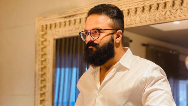 మినీ క్లబ్మన్ స్పెషల్ ఎడిషన్ కారు కొన్న మలయాళ సినిమా యాక్టర్, ఎవరో తెలుసా ?