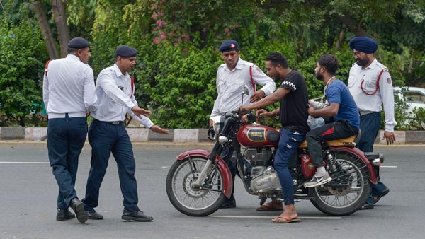 ఇకపై వారికి మాస్క్ అవసరం లేదు ; ఎవరికో తెలుసా ?