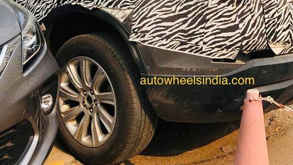 టెస్టింగ్ దశలో కెమెరాకి చిక్కిన టాటా గ్రావిటాస్; ఈసారి కొత్త అల్లాయ్ వీల్స్తో..