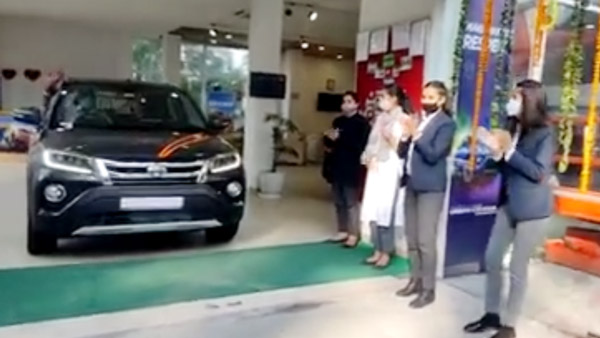 ప్రారంభమైన టొయోటా అర్బన్ క్రూయిజర్ ఎస్యూవీ డెలివరీలు