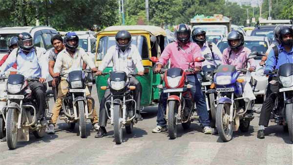 కర్ణాటకలో కొత్త హెల్మెట్ రూల్.. అదేంటో తెలుసా ?