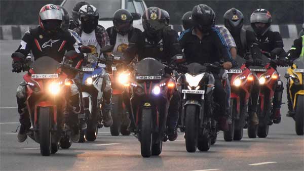 కర్ణాటకలో కొత్త హెల్మెట్ రూల్.. అదేంటో తెలుసా ?