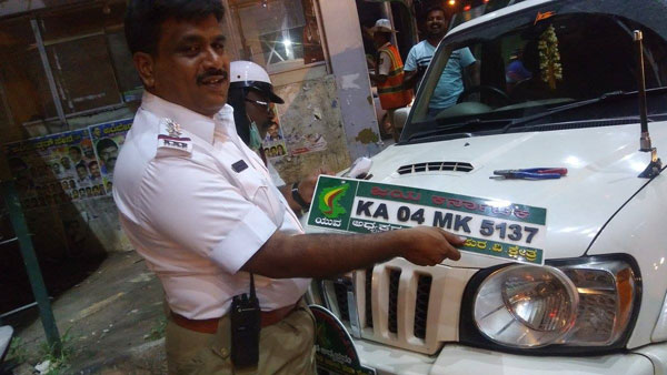 వాహనాలకు HSRP నెంబర్ ప్లేట్ తప్పనిసరి అంటున్న ప్రభుత్వం.. ఎక్కడో తెలుసా ?